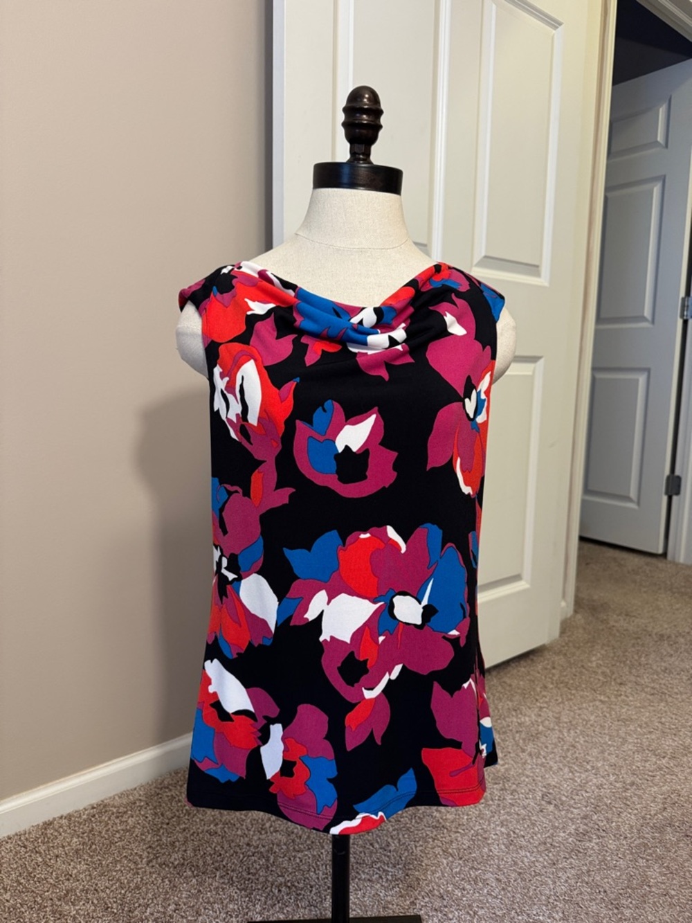 Kasper Vibrant Floral Tank Top - Black, Red, Blue